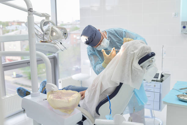 Best Emergency Dental Extractions in Redington Beach, FL